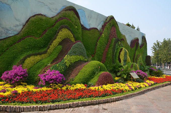國慶立體花壇石家莊市站前街裕華路西北角“詩意山水”-石家莊市園林局01.jpg